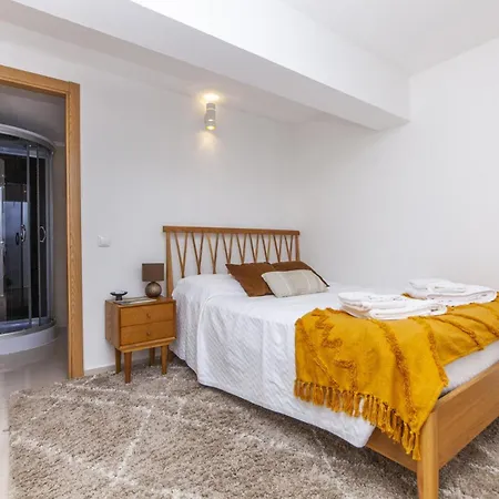 A19 - Tangerine In *