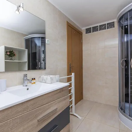 A19 - Tangerine In * Lagos