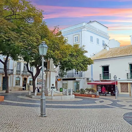 A19 - Tangerine In Lagos